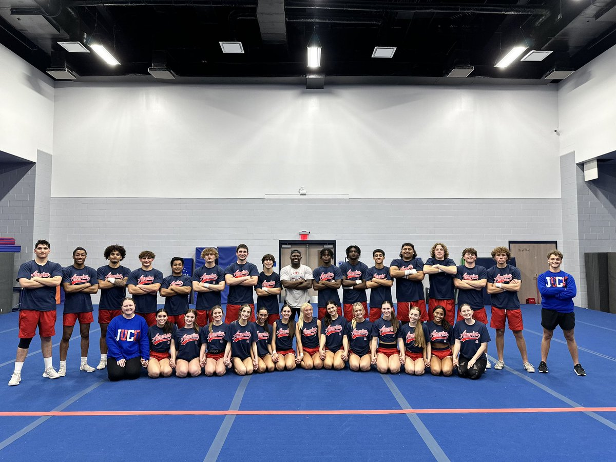 JUCO @usacheer 💙❤️🇺🇸❤️💙