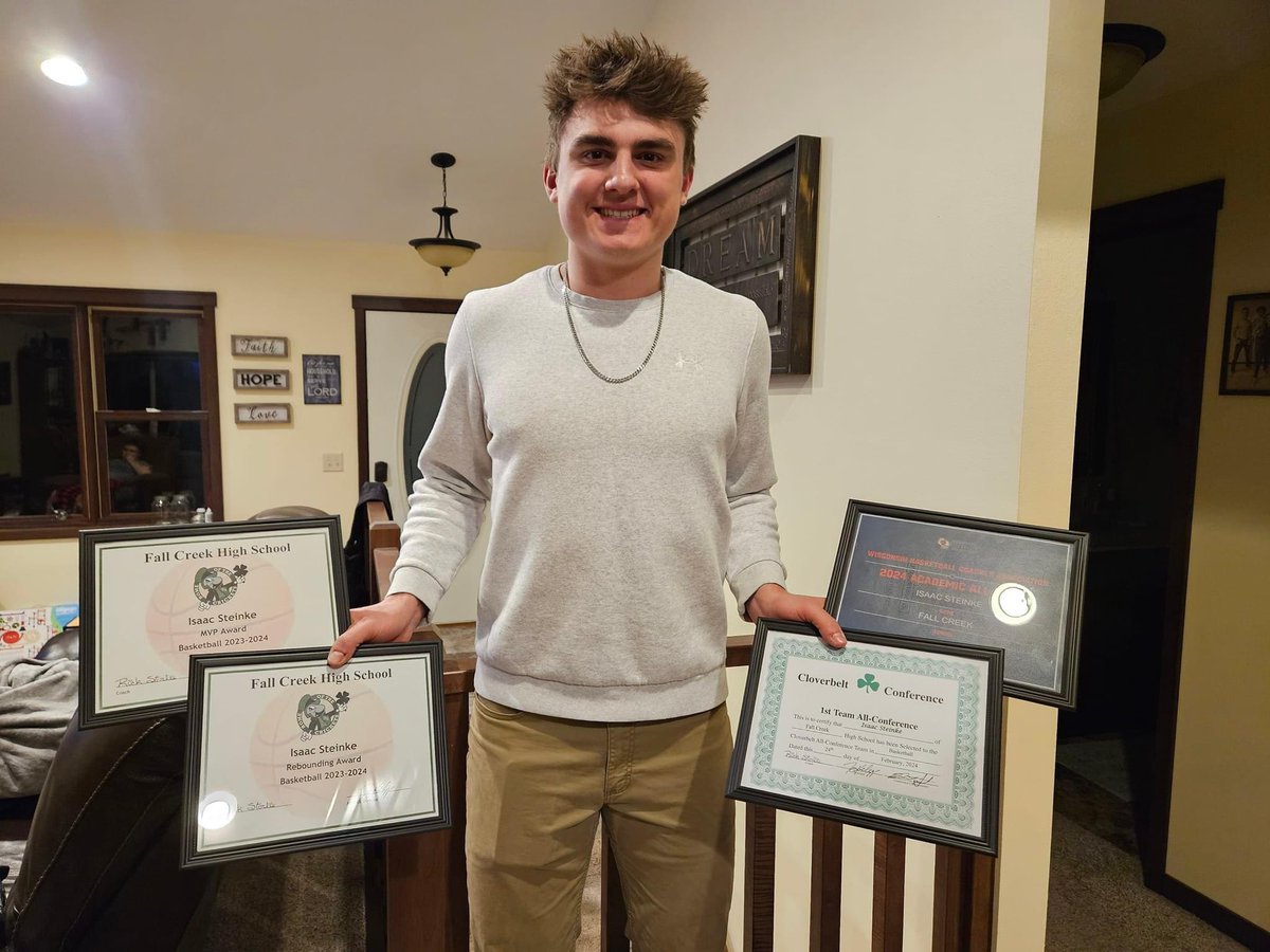 2023-24 “Top Rebounder” Award goes to <a href="/isaacsteinke11/">Isaac Steinke</a> at 10.3 rpg average!  

Isaac ends his career as the #2 all-time rebounder in school history!

#RelentlessEffort #ChaseIt #GetABodyGoGetTheBall