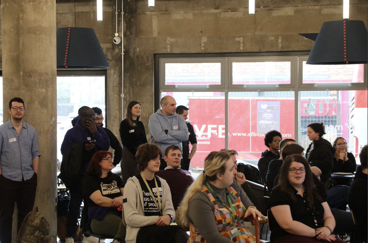 great start to #lincolnhack … lots listening to the challenges be good to see what people have built tomorrow #lincoln #lincolnhack #tech