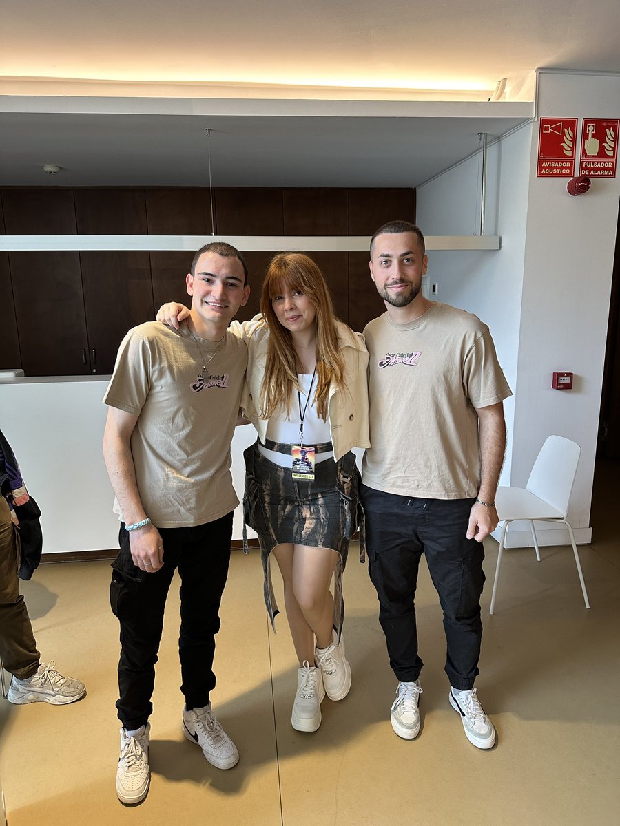 Hugo_tk04's tweet image. A mereciedo la pena sin duda el madrugon y el viaje para ir a ver desde granada a la mejor comunidad que hay gracias @Mixwell @theakaleina @RachelXGin  @xucxuc ❤️❤️