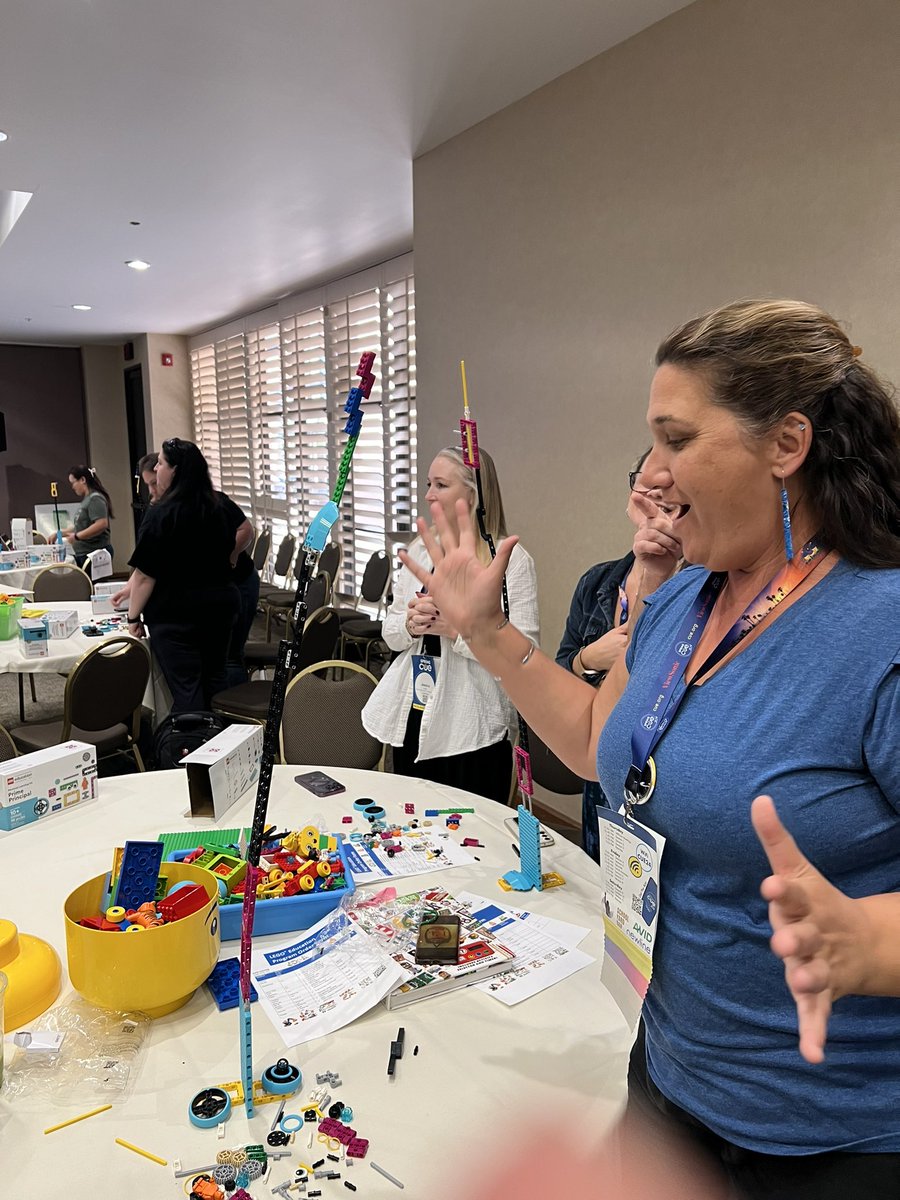 Went to #SpringCUE with @sandiego_cue. Had some fun, met new friends, played with @portsprogram, presented with the BEST THINGs, partied with @sts_education, found the flow with @legoeducation, @canva @happygrader and @briskteaching. Ready for the AI 🤖! Thanks @cueinc!