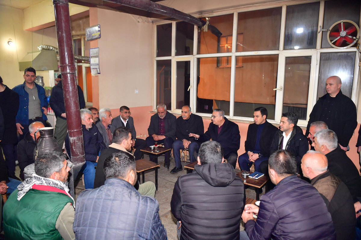 #Diyarbakır Valimiz Sayın Ali İhsan SU #Silvan ilçemizi ziyareti kapsamında; Tarihi Selahaddin-i Eyyubi Camii bahçesinde kurulan iftar çadırında vatandaşlarımızla bir araya geldi.