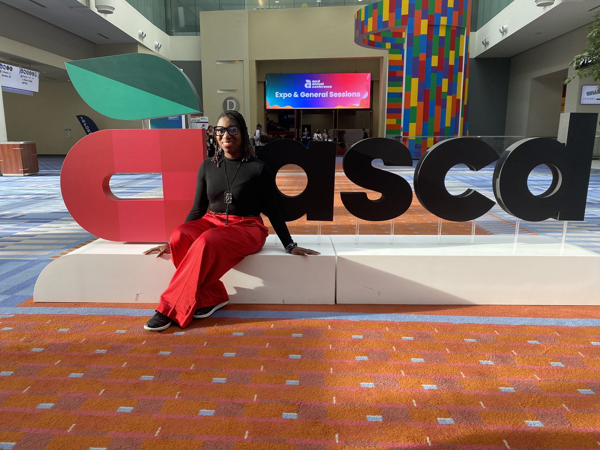 SameciaB's tweet image. An apple 🍎 for the teacher who’s the apple of your eye 👁️ @ascd #ASCD24 #UnitingMinds #IgnitingProgress #professionallearning #SpringBreak