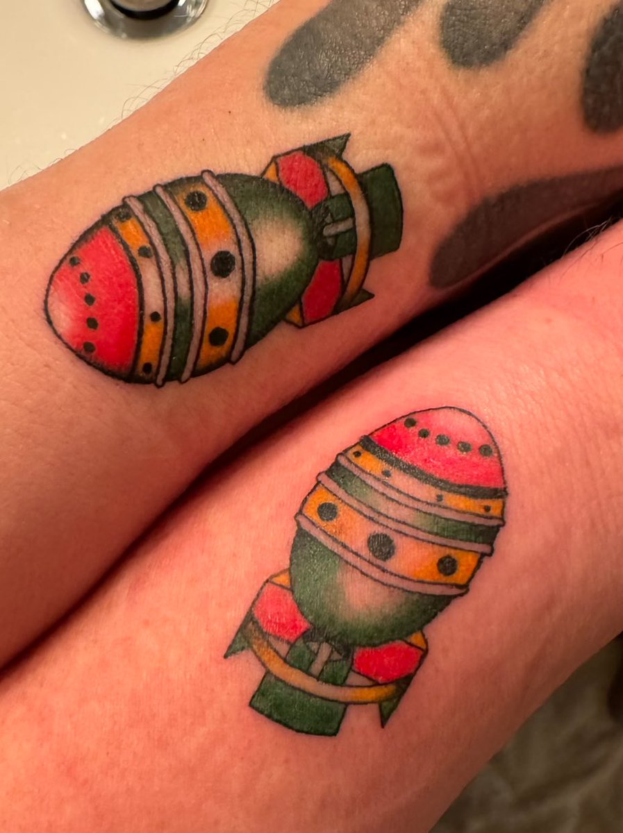 mrsfallout's tweet image. Some of u know I got a tattoo to commemorate my experience at​ PrimeVideos FILLY #Fallout activation. But most don’t know my husband &amp;amp; I got matching tattoos just steps from the actual place. That’s how much this meant to us 🥰
@falloutonprime ⁠​⁠​#mrsfallout #Falloutonprime