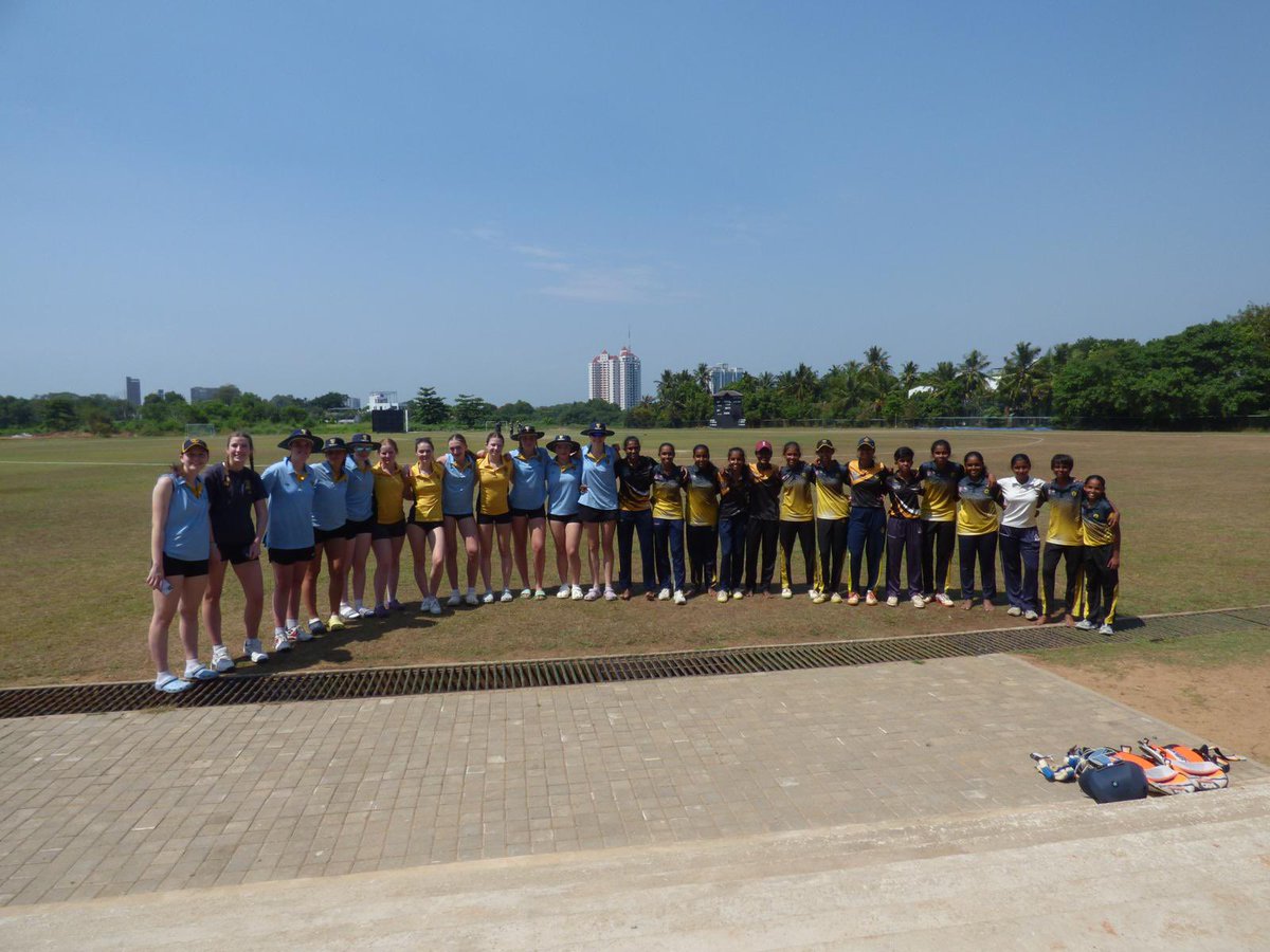 CSCricket's tweet photo. Thanks to Molly BS for taking these incredible photos of the girls cricket yesterday https://t.co/ImSHgotoLF