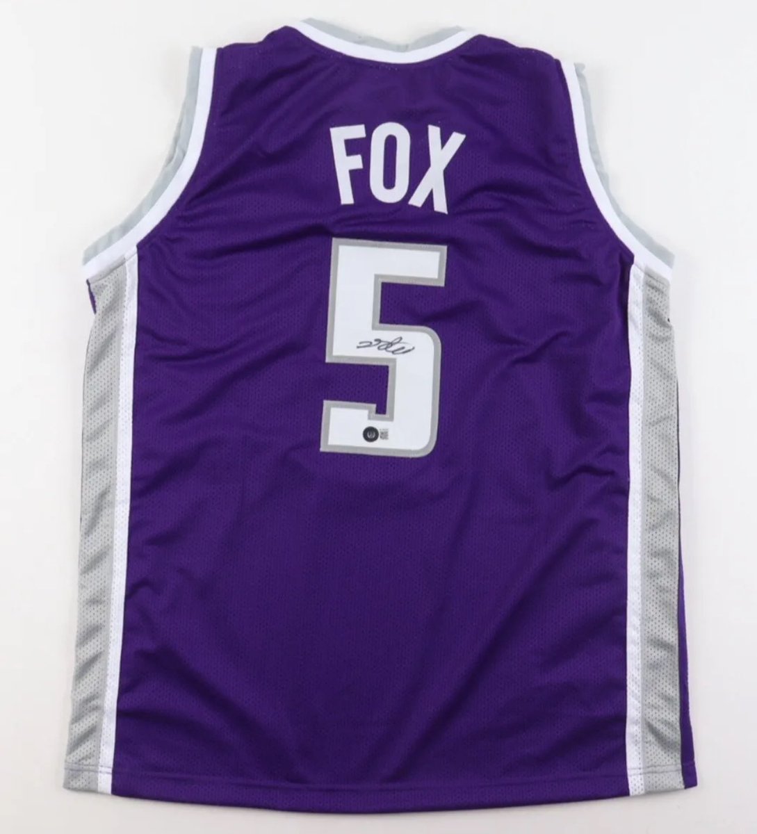 KingsMuse (@kings_muse) on Twitter photo 🎁 AUTOGRAPHED DE’AARON FOX JERSEY GIVEAWAY🎁
To enter the giveaway you must:
✅ Follow me and <a href="/CTESPNSacState/">CTESPN Sacramento State University</a>
✅ Retweet
✅ Vote for <a href="/CTESPNSacState/">CTESPN Sacramento State University</a>
Jersey will be shipped with authentication.
Winner will be announced Monday at noon! #LightTheBeam #SacramentoProud 🎁 AUTOGRAPHED DE’AARON FOX JERSEY GIVEAWAY🎁
To enter the giveaway you must:
✅ Follow me and <a href="/CTESPNSacState/">CTESPN Sacramento State University</a>
✅ Retweet
✅ Vote for <a href="/CTESPNSacState/">CTESPN Sacramento State University</a>
Jersey will be shipped with authentication.
Winner will be announced Monday at noon! #LightTheBeam #SacramentoProud