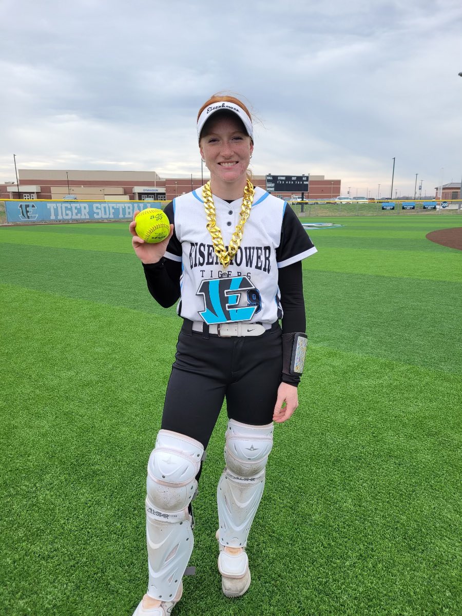 1st home run of my senior season today!! Split with Olathe West and excited for league play to start!! #esotr @CycloneSB @Aces_SoftballKC @EHSSoftball2