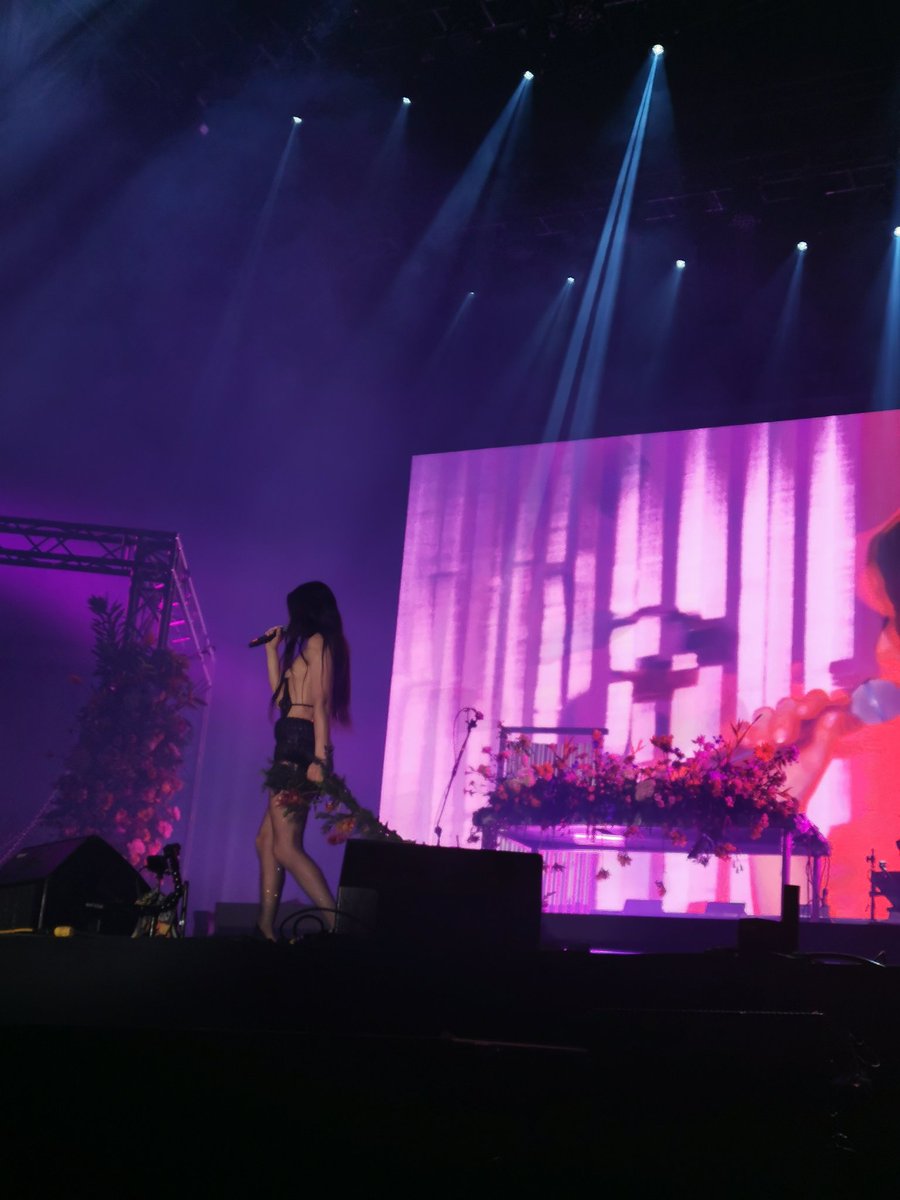 alejonraw's tweet image. larga vida al arte queer/trans experimental mutante,🤍⚧️
 @arca1000000