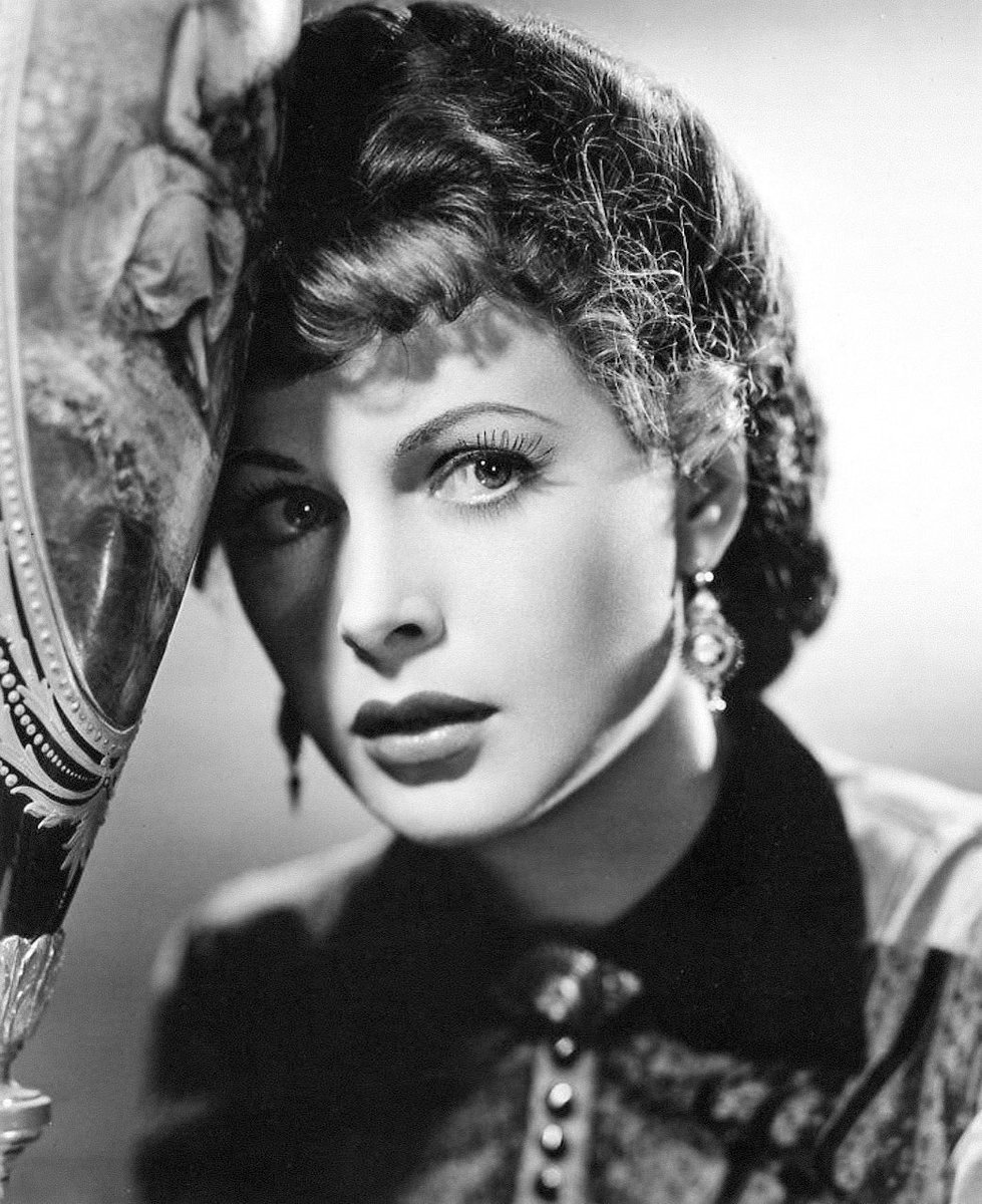 tunesville1's tweet photo. I was watching this film #ExperimentPerilous and it expired on me!! Oh well another time . #HedyLamarr https://t.co/qMzdLblXWh
