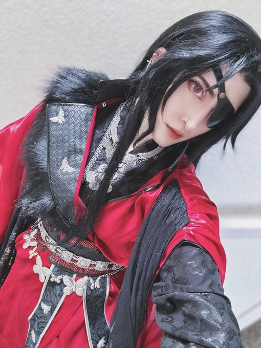 Cosplayed best boy Hua Cheng from Heavens official today 🫣 https://t.co/gvyGtqVth5