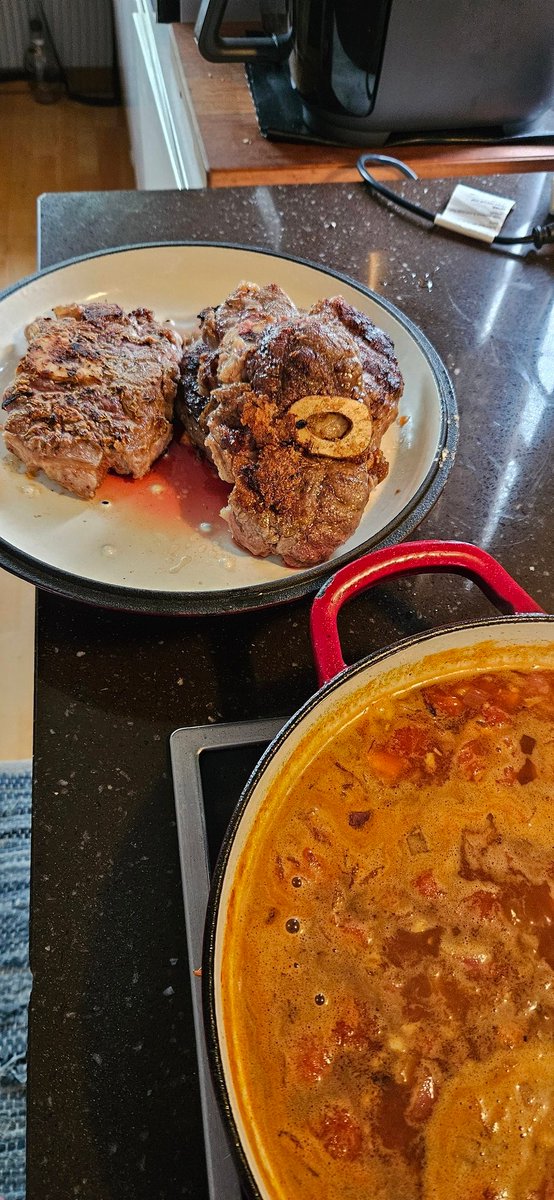 1. Brown Osso Bucco and set aside 
2. Overfill your pan, so you now need to reduce liquid 🤣😅

#SundayDinner