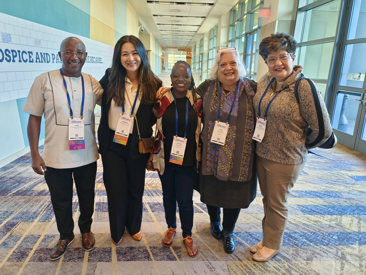 Adding happiness to being one of the 5 International Physician Scholarships by the @AAHPM, was meeting my 4 co-scholars! Meet John Weru & Esther frm Kenya, Daniela frm Brazil nd Maria from Ecuador! Glad to have met you all! Didn't feel like we met for the 1st time! #hapc24