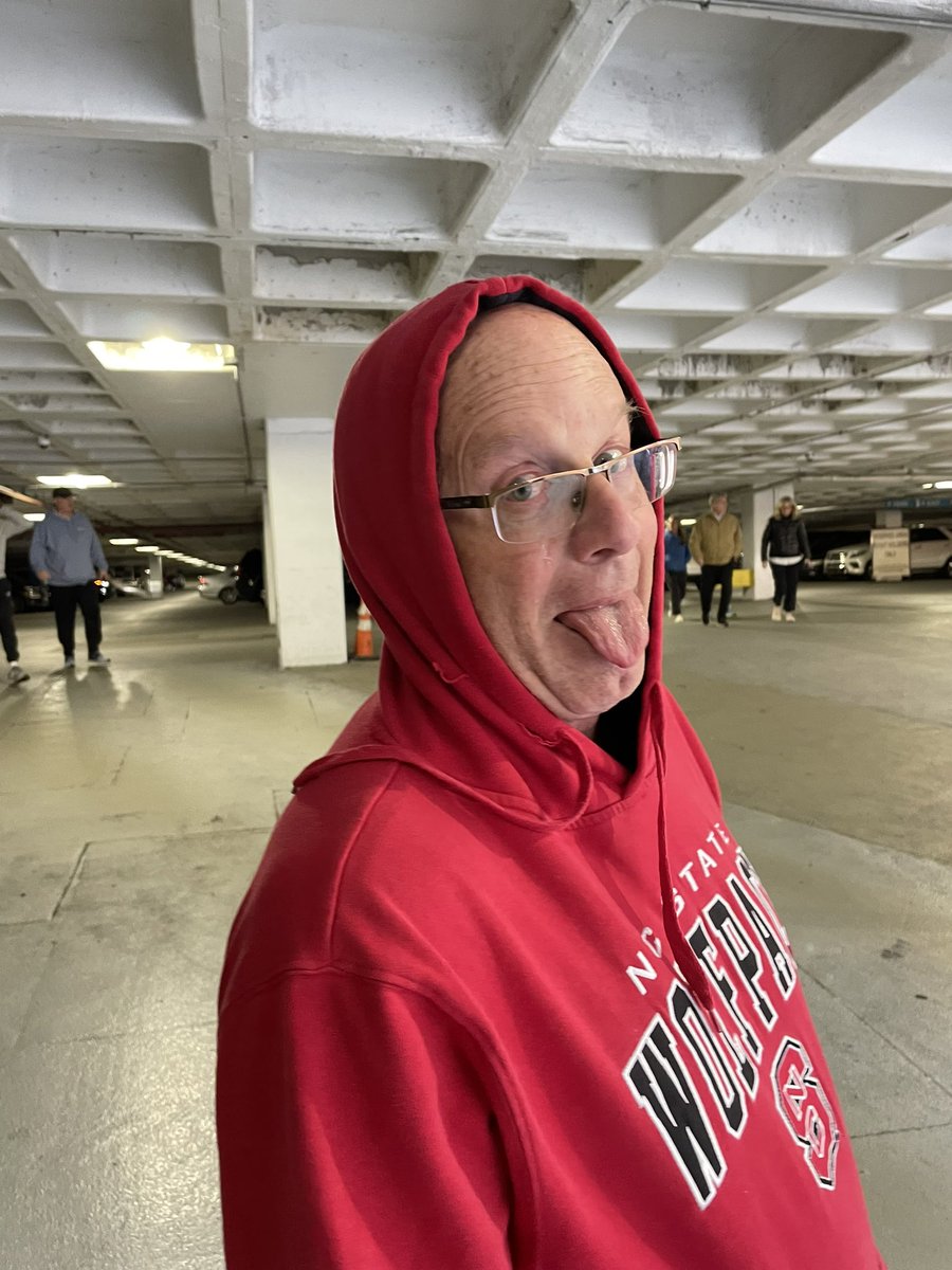 Happy birthday to this guy!! Let’s go NC STATE #MMSelfie <a href="/PPGPaintsArena/">PPG Paints Arena</a>