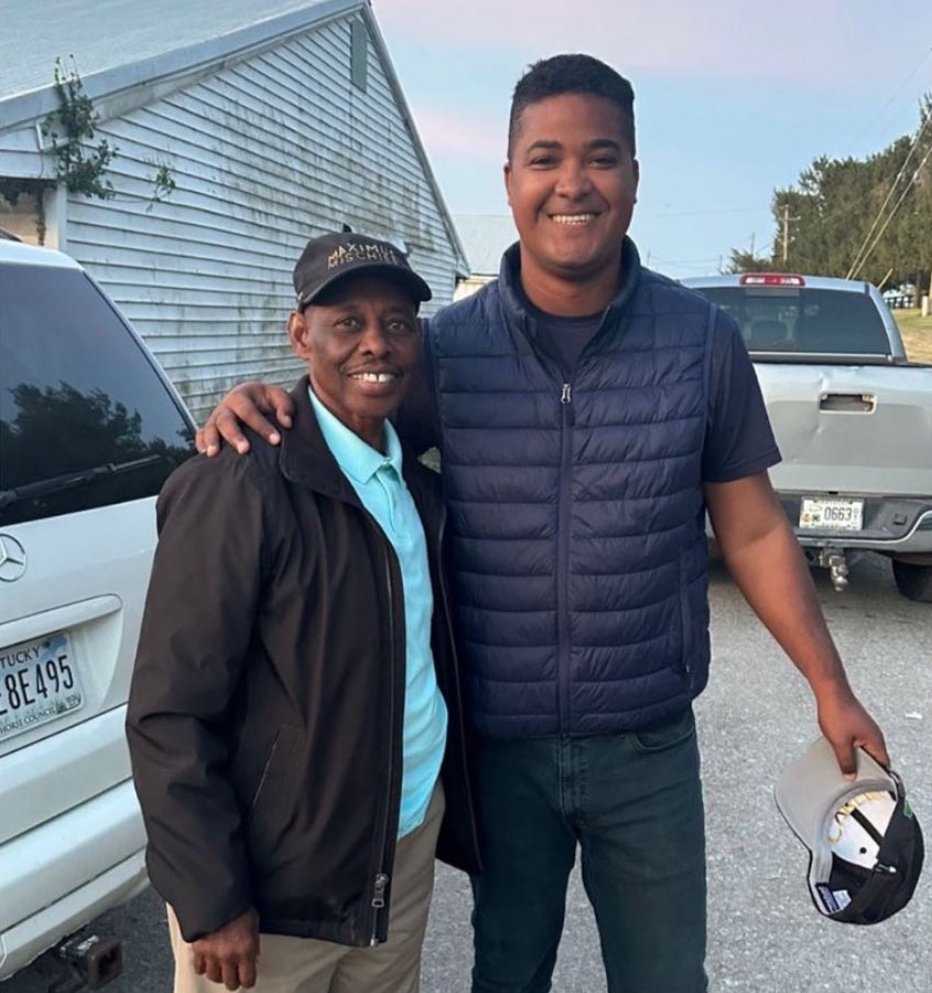 He is Larry Demeritte.
Trainer of West Saratoga 
and they have just qualified for the
<a href="/KentuckyDerby/">Kentucky Derby</a> congratulations 🎉
The dream has come true.
<a href="/ChurchillDowns/">Churchill Downs</a> #LetsGo💪🏾