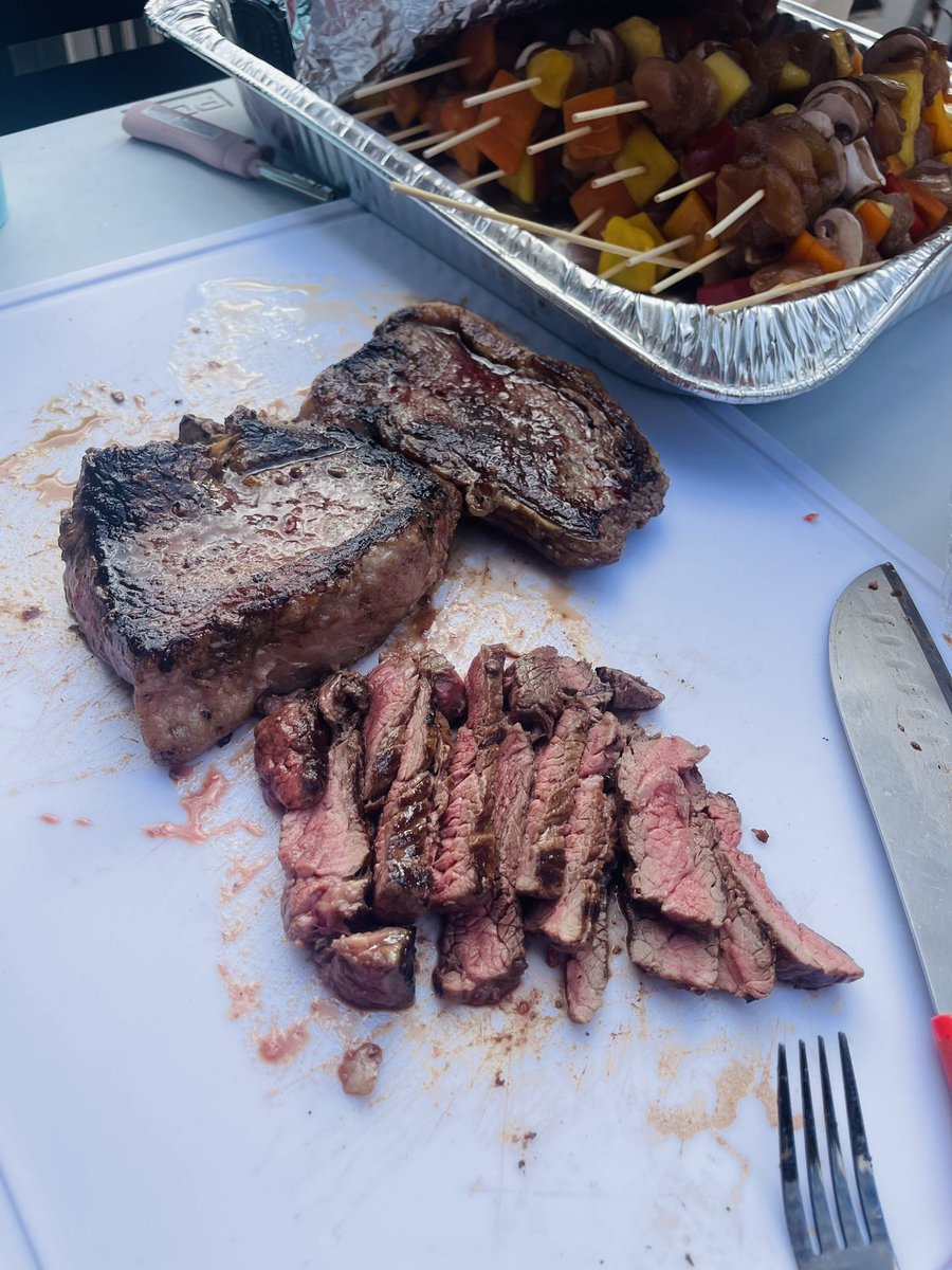 PamTheTrader's tweet photo. Family BBQ today!  Spend time with your love ones, because family always come first. Enjoy your weekend #ApeNation family! Love you all! ❤️@PamTheTrader #PamTheTrader #KeepingUpWithPam https://t.co/Sn6OEq1FGT