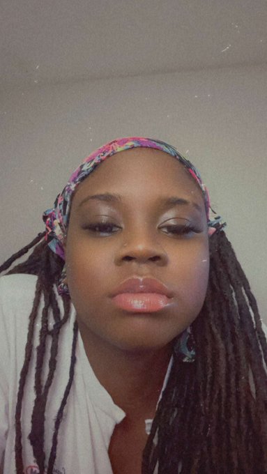 2 of me https://t.co/ROglc4Fjci