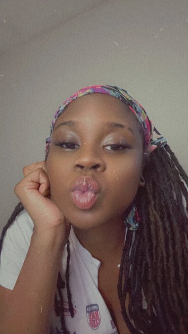 2 of me https://t.co/ROglc4Fjci