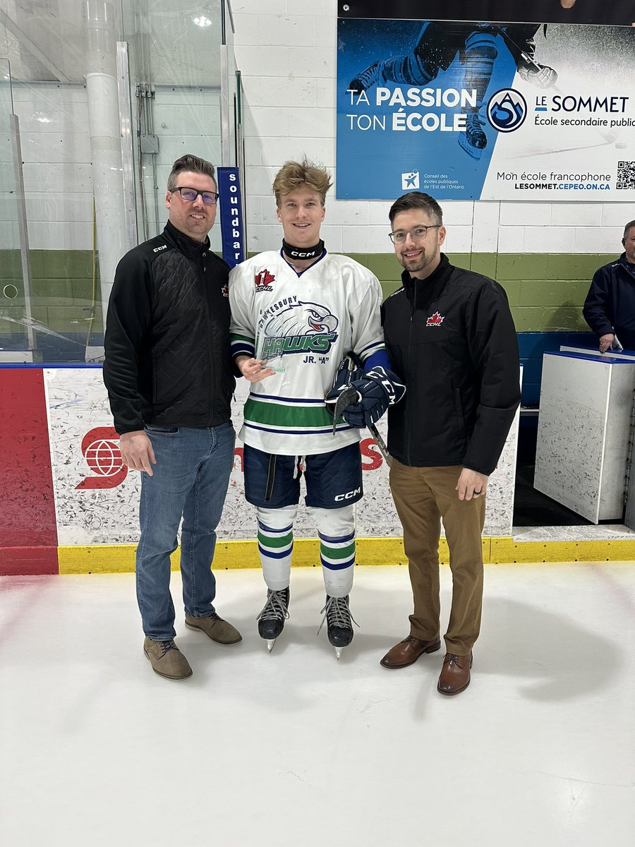 Last night, <a href="/TheCCHL/">The CCHL</a> Assistant Director of Academics Allan Charbonneau and Manager of Hockey Operations Dan Sauve presented the Mark Yakabuski Scholarship Award to <a href="/hawkesburyhawks/">Hawkesbury Hawks</a> Brayden Besner as High School Academic Player of the Year📚🏆
