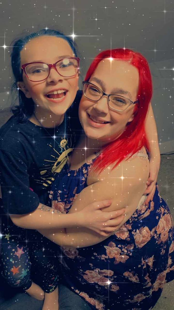 HisQueen_81's tweet image. My mini me and I. This little girl is my whole world.