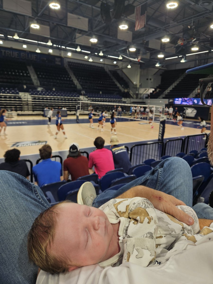 MissK_ATC's tweet photo. We 🤍 @GSAthletics_VB https://t.co/k4B9fY7fPv