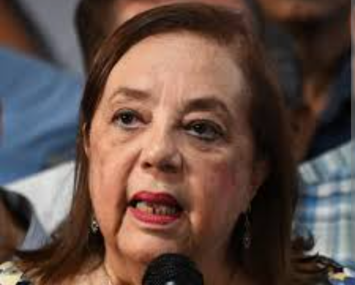 vivassantanaj_'s tweet photo. Y si Maria Corina Machado solo tenia 600 mil votos según el régimen de Nicolás Maduro y Diosdado Cabello ¿Ahora le van a tener miedo a una "vieja fea" y desconocida de la política? ¡No es que el PSUV tiene 10 millones de votos? Deberían estar felices en el madurismo https://t.co/uZ6LA6Ahnb