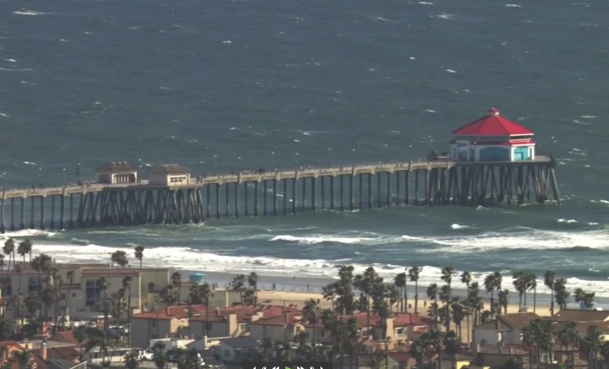 Great view of the #HuntingtonBeachPier, compliments of #Skycal