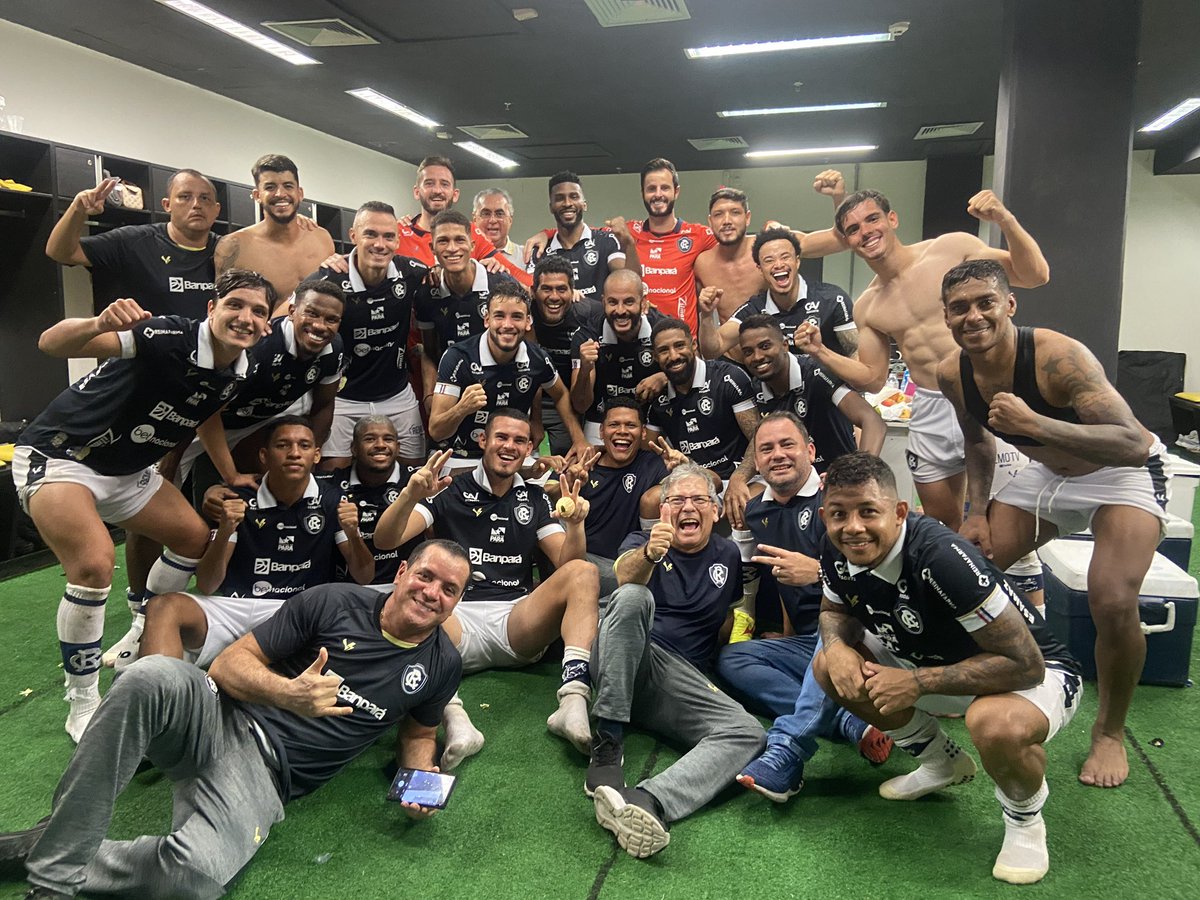 ClubeDoRemo's tweet photo. Se tem vitória do Maior do Norte, tem foto no vestiário! 🔥🦁
📸 Samara Miranda/ASCOM Remo
#OReiDaAmazônia #CopaVerde2024 #AMAxREM https://t.co/TIXAZePxBm