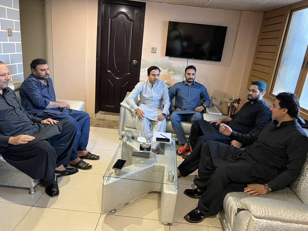 dr_atta77's tweet image. PYO Officials  President PYO Ada @JavedNLaghari  ,GS @ShoaibMirzaa  info @taimoormaheraly ,@MasroorARajper  @RashidKhaskhele  @HaiderkhanPYO at Karachi, Discussed 4 April Shaheed Zulfikar Ali Bhutto Martyrdom anniversary &amp;amp; Oragnisational matters. 
#PYOSindh #Youth