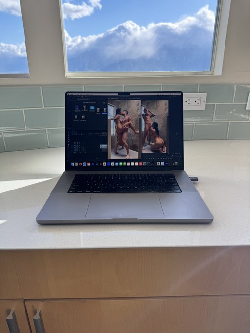 office view goes crazy  @islasumcum https://t.co/ra5oB1e6EX<a class="tags" target="_blank" title="On Twitter" href="/?out=eyJ0eXAiOiJKV1QiLCJhbGciOiJIUzUxMiJ9.eyJpYXQiOjE3MjIzNDE4MzMsImlzcyI6InR3cG9ybnN0YXJzLmNvbSIsIm5iZiI6MTcyMjM0MTgzMywiZXhwIjoxNzUzODc3ODMzLCJyZWRpcmVjdF91cmwiOiJodHRwczovL3R3aXR0ZXIuY29tL2lzbGFzdW1jdW0ifQ.zlWqNEiKXdDUR4XWGMXvSOL9VGYlMDs8jVqm4bAp-tdMQC8CwCiRU7pwPsjJBAkQ6lOgc64MqKE13unxU0xBLw">@islasumcum</a>