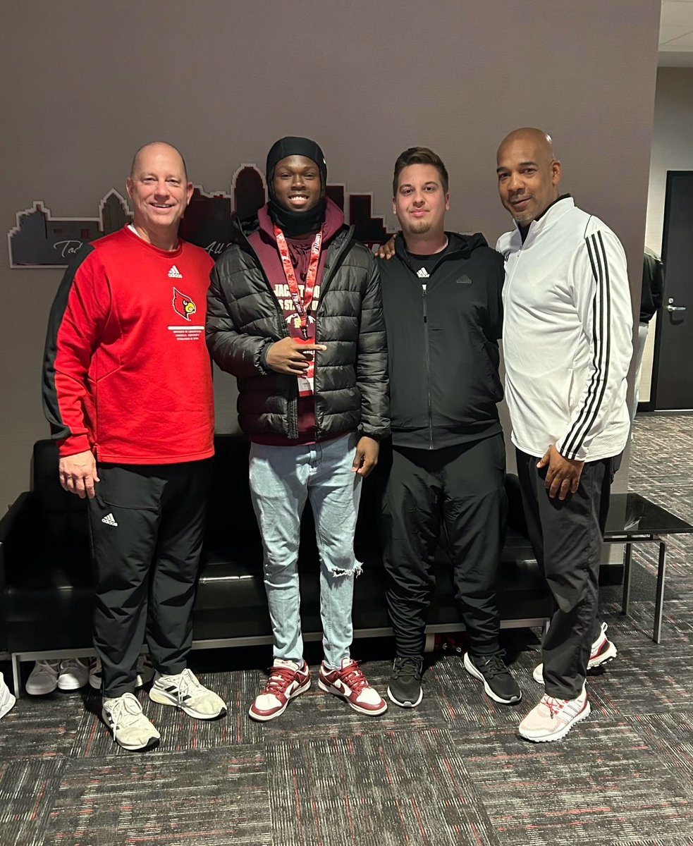 Awesome Time In Louisville This Weekend! Thank You @JeffBrohm & @Ville_McGee & @Brohm_Brady For The Hospitality And The Amazing Time🦅! #GoCards🐔 #FlyVille25 @coachmpetrino @ULFBRecruiting @pete_nochta13 @TMossbrucker @jdemling
