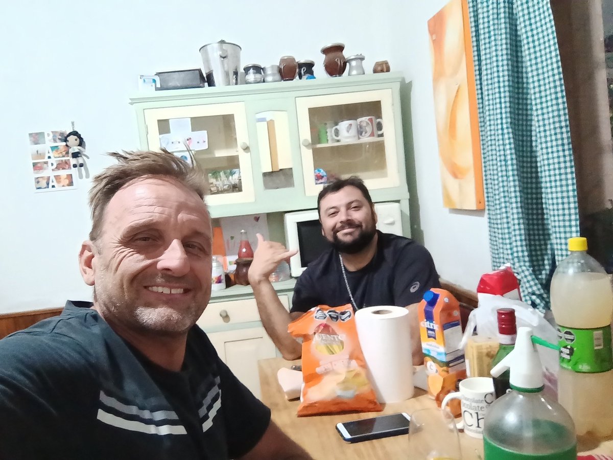 CPaulMusso's tweet image. Visita estelar del sr pizza @SpadoniCristian amigo de la legión... gracias ACIDO,HCLV gracias x esta gente maravillosa que estos dos programas nos hicieron conocer @rock_pix @RodParanormal @cuchicalderon @bbsanzo @UnDinamo
PD soy el único Fede de Mendoza Barroso quien sos