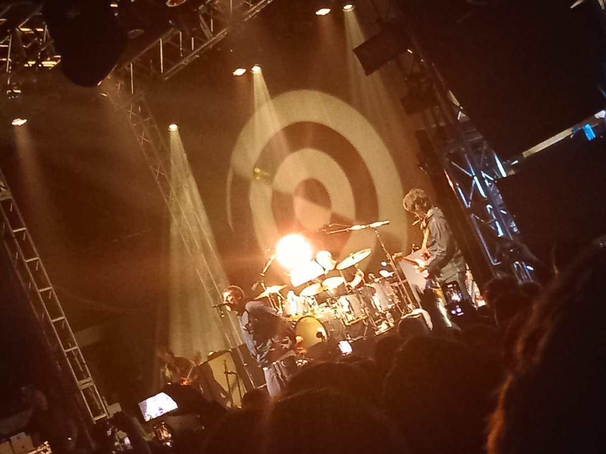 davjyoung's tweet photo. Amazing night seeing Liam Gallagher and John Squire at Leeds. Absolutely magic https://t.co/irAu7wmyaK