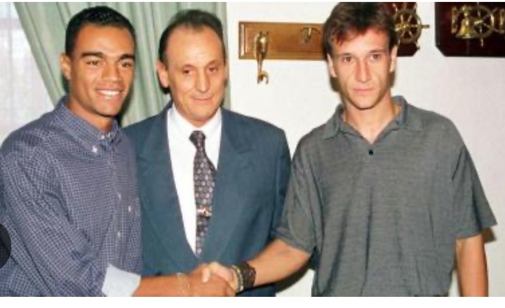 Siento mucho el fallecimiento de nuestro presidente durante muchos años,Ruiz de Lopera .Mis mas sentido pésame a su familia y a todo el Beticismo ,siempre lo recordaré por las cosas buenas que hizo por el @RealBetis D.E.P