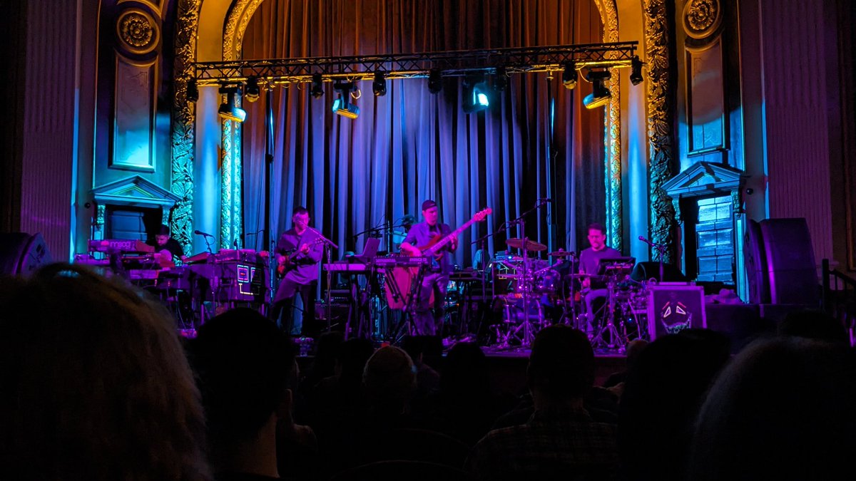 cd_Zim's tweet image. first time @ #BlendMode