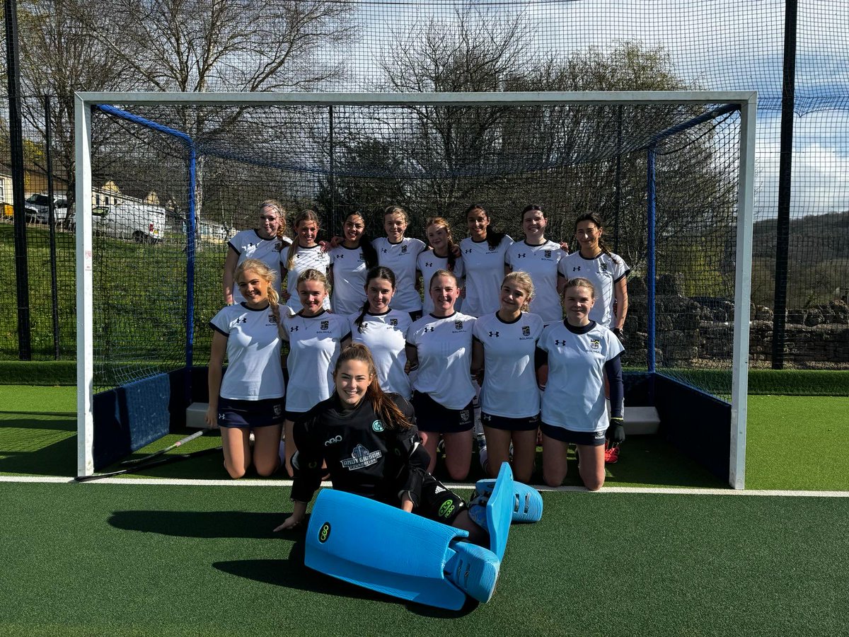 SolihullSport's tweet photo. The Senior Girls hockey team continue their unbeaten run on tour with a strong performance ⁦@MonktonBath⁩, followed by an afternoon sight seeing in Bath! ⁦@solsch1560⁩ #community https://t.co/cEtEMfPPO3