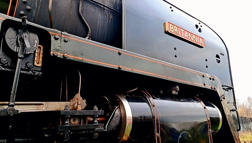 LocoAboutLocos's tweet photo. Britannia 💚🚂 #70000Britannia #BritanniaSteamLocomotive #SteamLocomotives #BritishSteamLocomotives #EastLancashireRailway #LegendsOfSteam https://t.co/8HIPEvvuyg