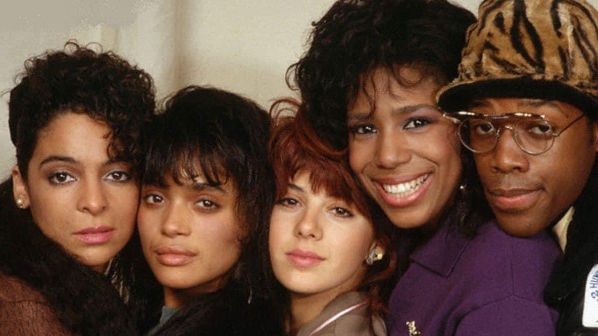 Tinted_Aura's tweet image. I couldn’t stand the first season of different world at all 😭😭😭😭😭 #differentworld

  If you know u know !!!!