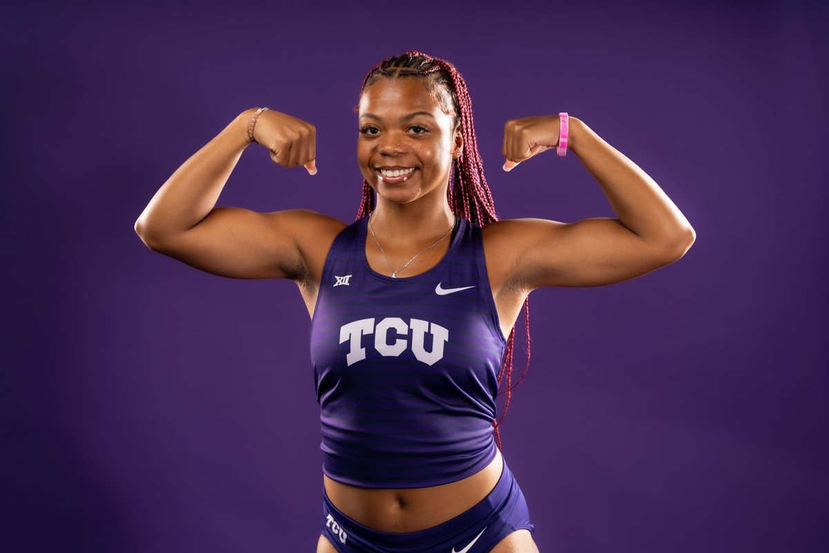 TCU takes four of the top five spots in the women's 100m!!

2. Iyana Gray - 11.31
3. Teanna Harlin - 11.48
4. Mikayla Hayes - 11.59
5. Breanna Harlin - 11.83

#GoFrogs