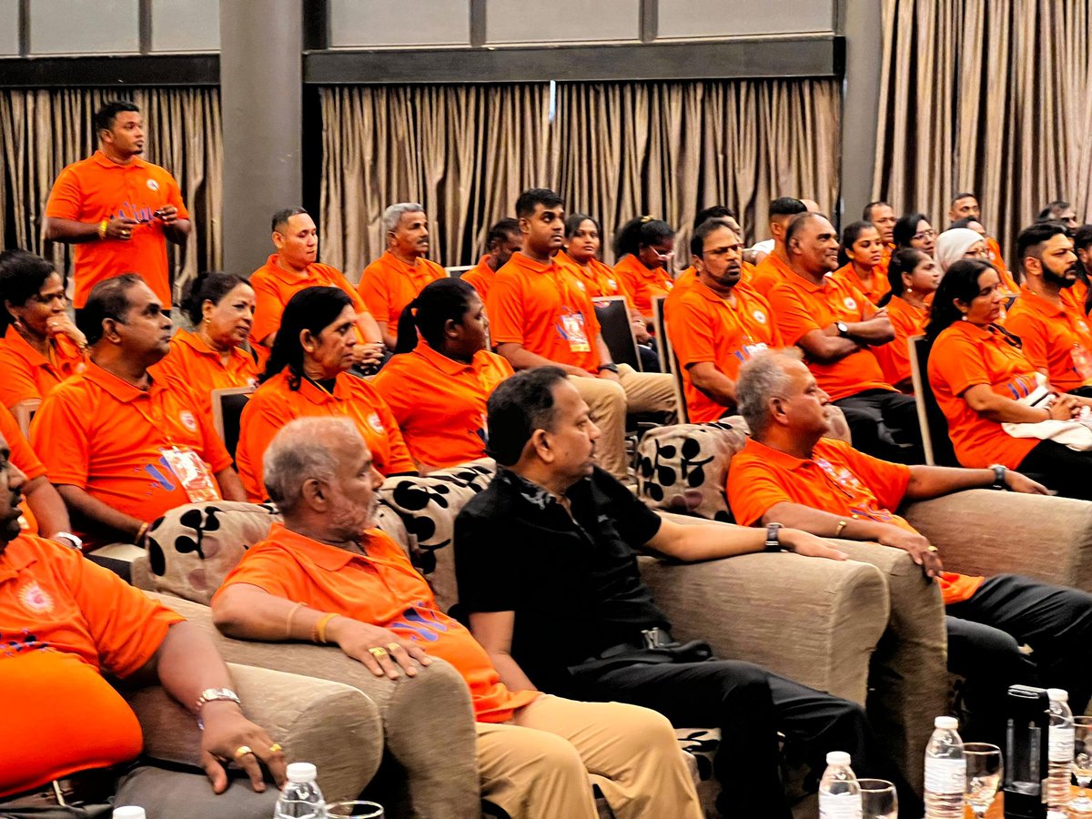 YBhg Tan Sri Vigneswaran Sanasee , Presiden MIC telah hadir ke Permukiman Kepimpinan Parti Makkal Sakti atas jemputan Presiden Makkal Sakti.