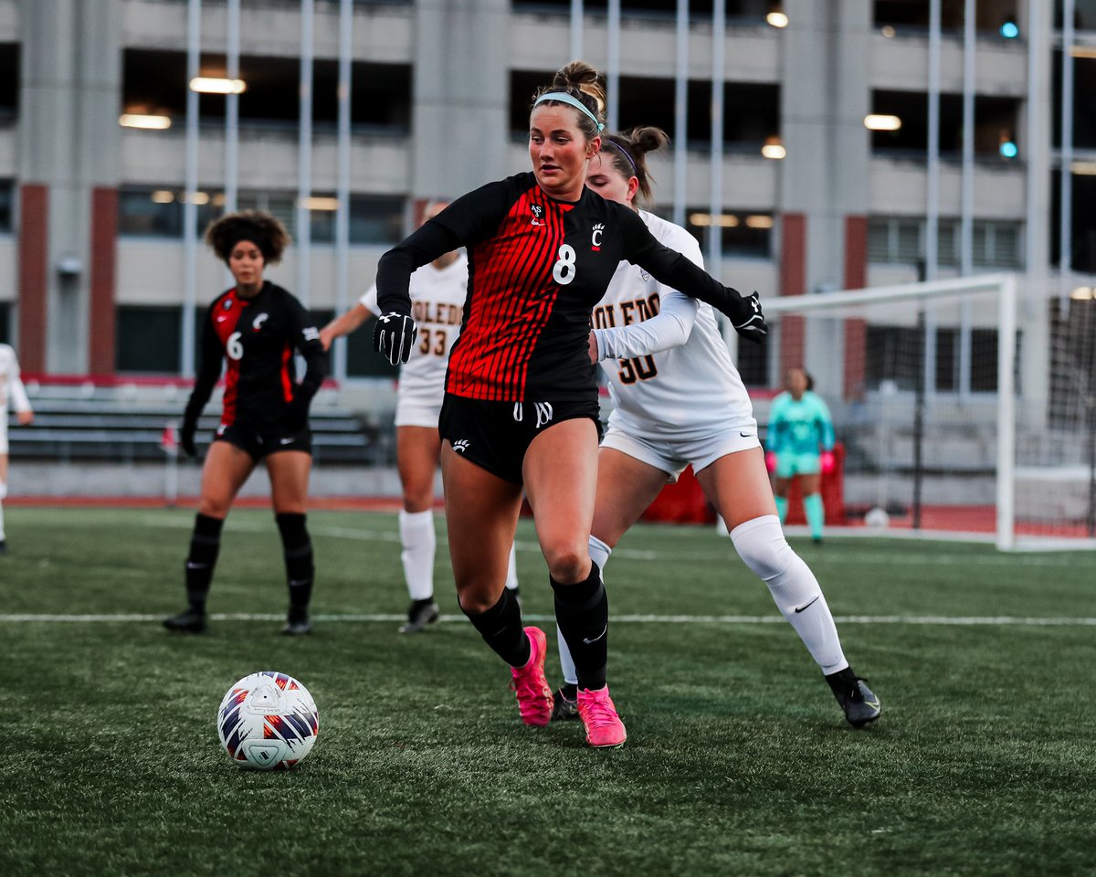 Heading to half with the lead! 

UC- 1 | Toledo- 0 

#Bearcats | #WePlayFor3