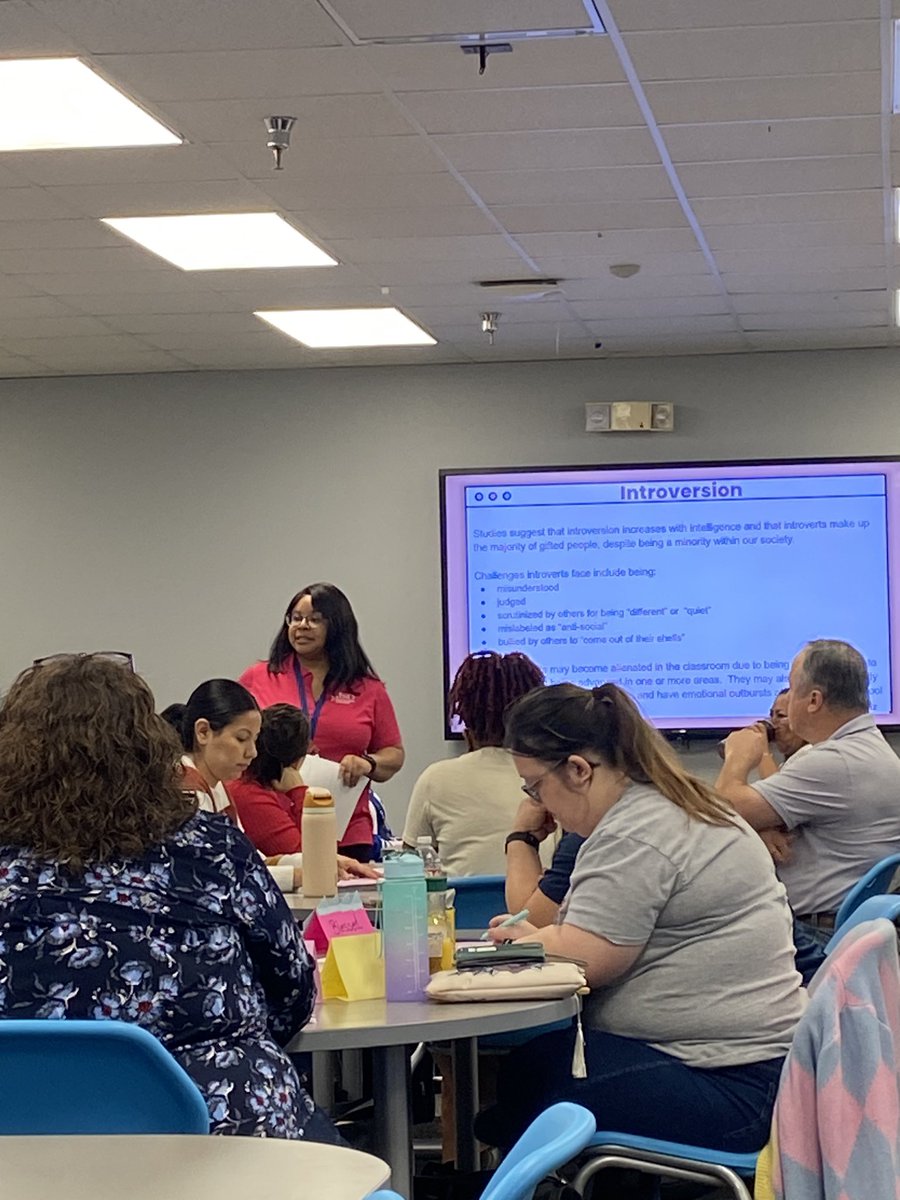 Janet Dale tweet media