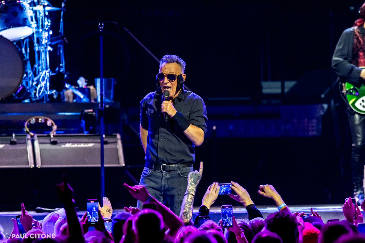 Wow 🎉 @springsteen what a show last night at @TMobileArena ! 3/22/2024 📷 Paul Citone