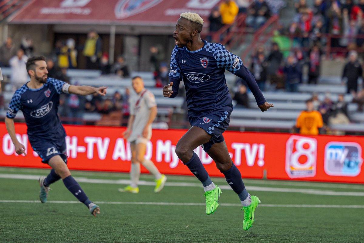 IndyEleven's tweet photo. We’re underway for the 2nd half! 

#INDvSAC https://t.co/CKUTtZ23e8