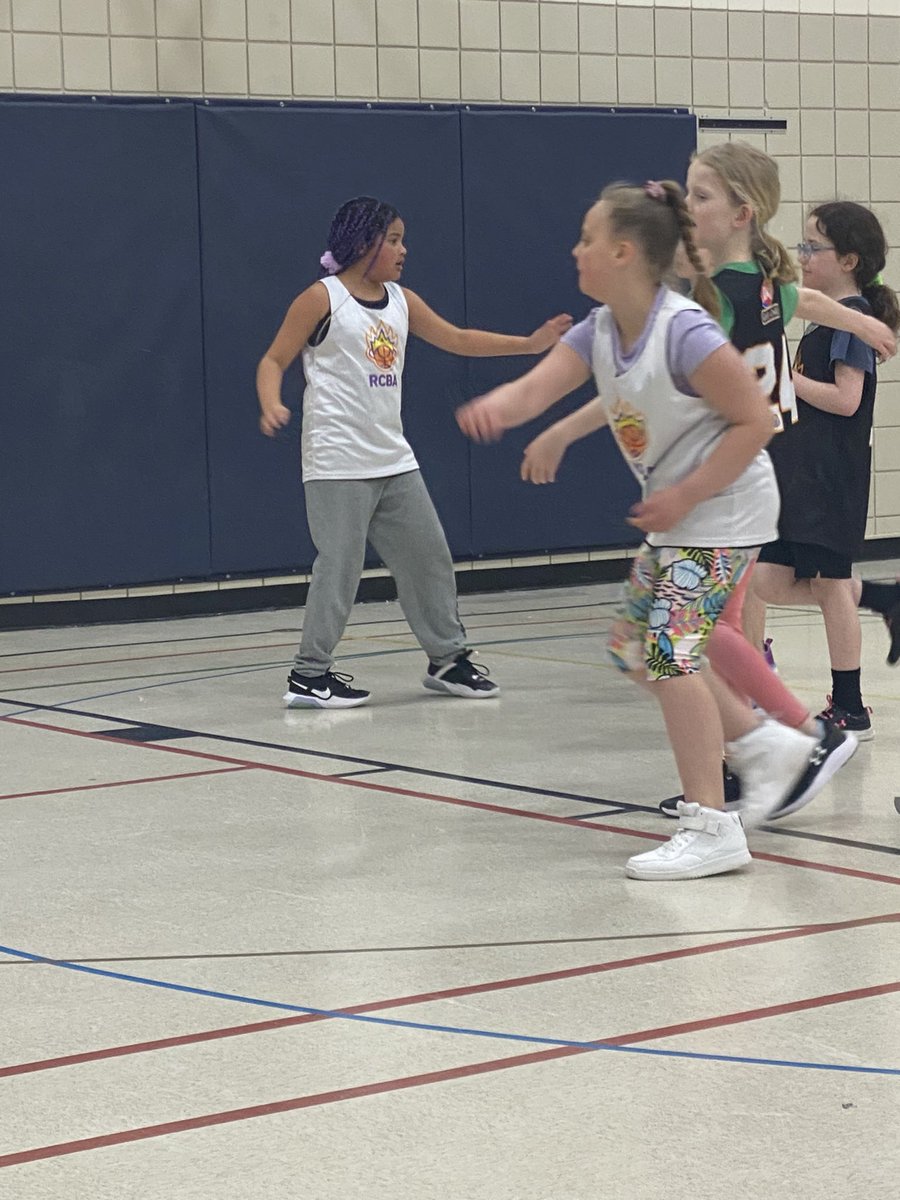 bjizzle56's tweet photo. Well that's a wrap on RCBA season... Alma and squad came away with big win to end season... Al played her the best defensive game to date... 2 pts, 10 rebounds, 5 assist, 5 steals #RCBA #Basketball @johnson_rpawliw https://t.co/n5IaAZUDjH