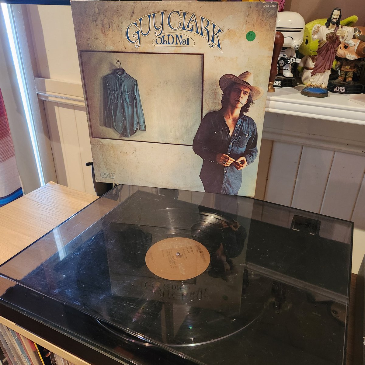 lesoulgambler's tweet photo. Guy Clark - Old No. 1 (1975)
#TwitterVinylClub #WhatsOnYourTurntable #nowplaying #nowspinning #inthishousethaticallhome #thatmuchfurtherwest #suburbancaveman #vinylrecords #recordcollector #GuyClark #singersongwriter https://t.co/9gso5np2h4