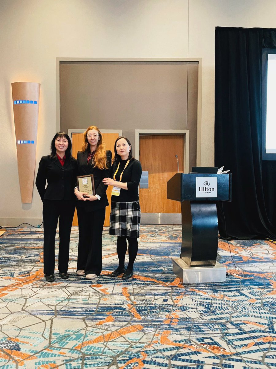 CAPA_comm's tweet image. 🎉We are thrilled to announce that Mengxue Zhang, M.D./Ph.D.
@MengxuePath, outstanding PGY-2 resident from @UChicagoPath, is the recipient of the 2024 Lizhen Gui Award. A big shout-out to Dr. Zhang at the CAPA Business Meeting during #USCAP2024 for her exceptional work!