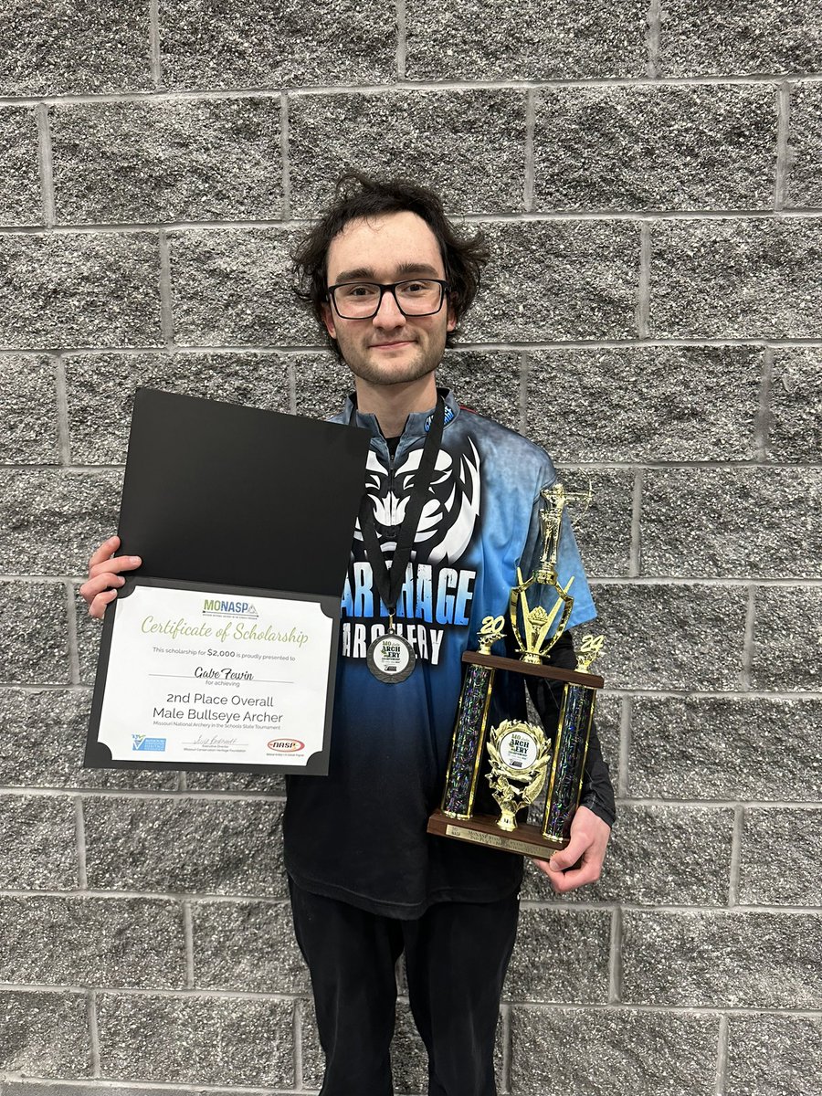 Gabe Fewin won 2nd in high school boy's bullseye and 2nd place overall bullseye at state archery in Branson. He was also a scholarship winner. Congratulations Gabe!