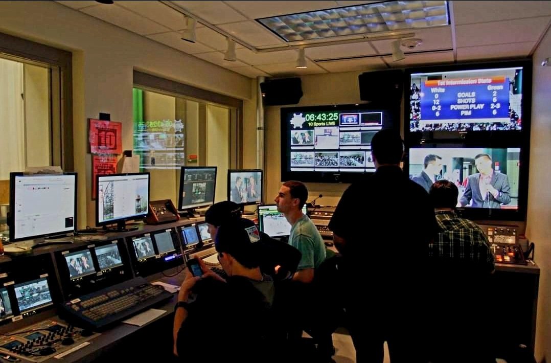 SebassEdm's tweet image. 10 years ago, I was broadcasting hockey and basketball for @sunyoswego on @wtop10 on Saturdays. Today, I direct B1G Hockey Championship and March Madness coverage on the @BigTenNetwork. Feeling particularly nostalgic and accomplished about this journey over the last decade.