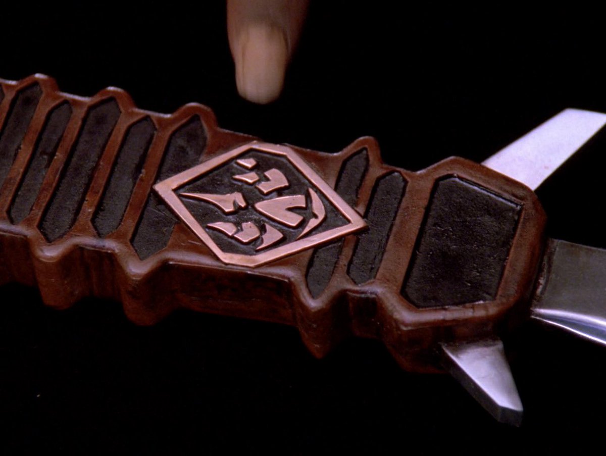 jaden1342's tweet image. DAY 3️⃣7️⃣0️⃣ OF RETWEETING UNTIL @StarTrekOnPPlus ANNOUNCES A #STARTREKLEGACY SERIES WITH @TerryMatalas AS SHOWRUNNER!

DO THE CHILDREN FOLLOW IN THE NEFARIOUS PRACTICES OF THIER PARENTS, OR DO THEY START THEIR OWN LEGACY?

CONTINUE TO #BELOUD🖖 FOR MORE 25TH CENTURY TREK!