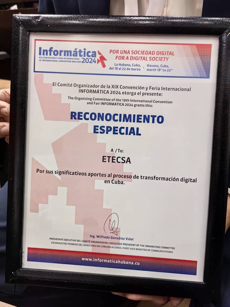 Por las soluciones aportadas a la #TransformaciónDigital, <a href="/ETECSA_Cuba/">ETECSA</a> recibe Reconocimiento en la Feria Internacional Informática que recién culminó #Transfermóvil #EtecsaTeAcompaña